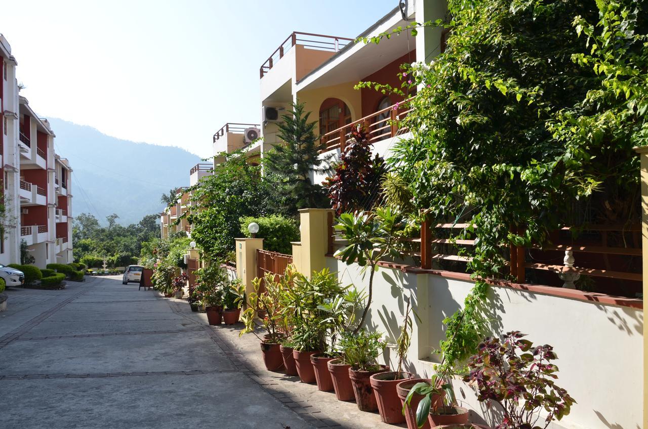 Ganga Vatika Ayurveda Bhavan Rishikesh Exterior photo